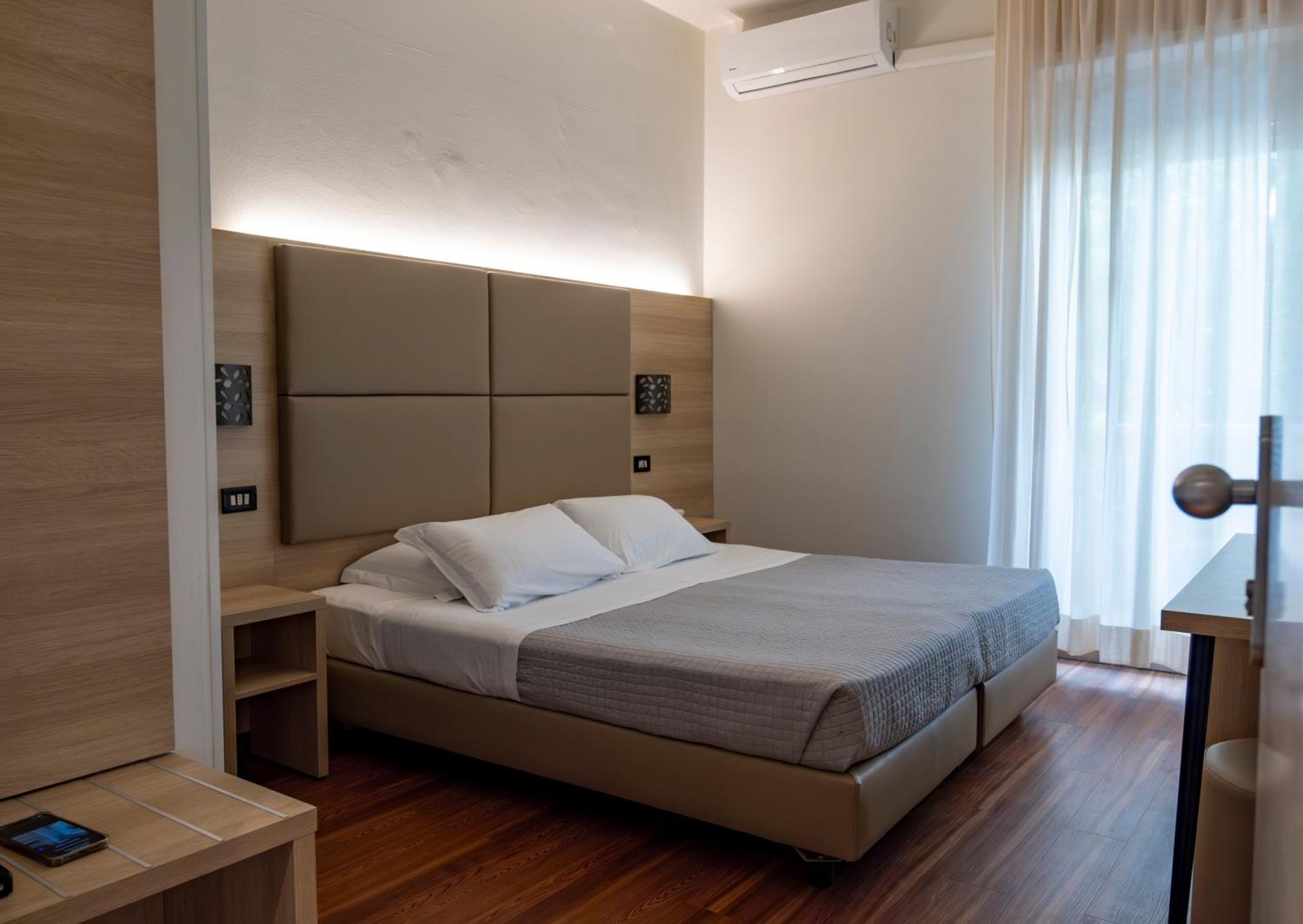 Hotel St Gregory Park ริมินี ภายนอก รูปภาพ